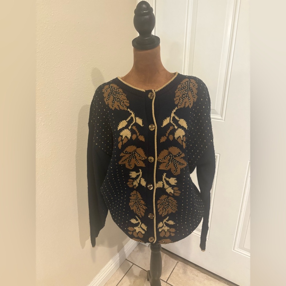 Villager Navy Sweater with Leaf Design vintage
